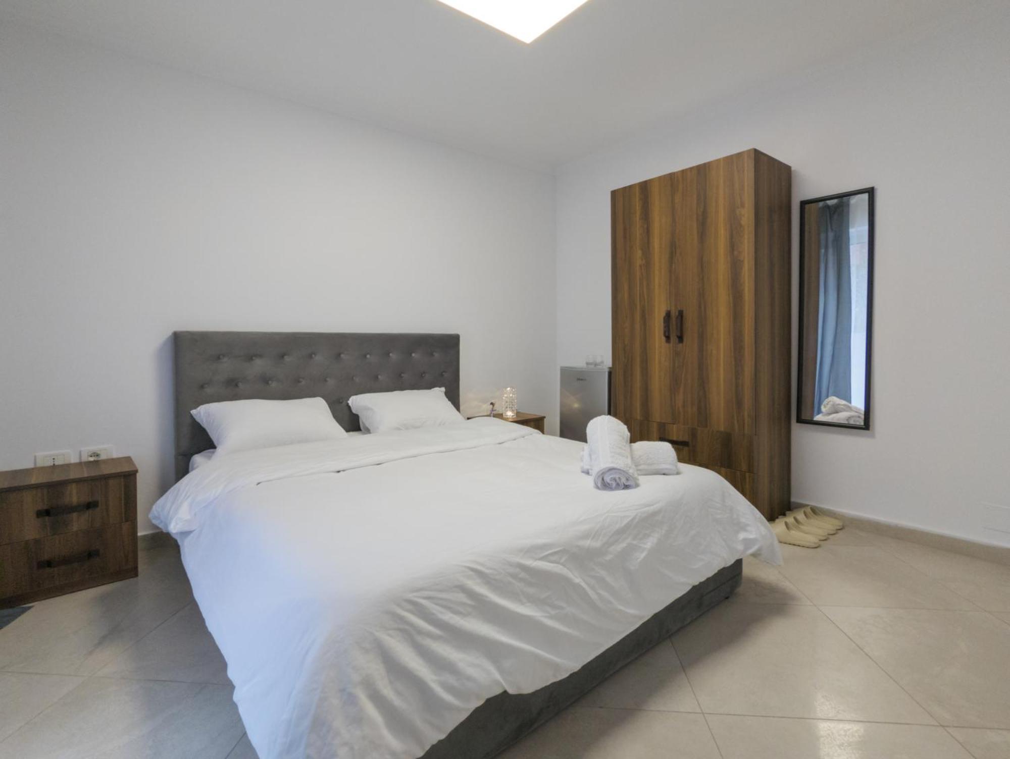 Center Luxury Rooms Тирана Экстерьер фото