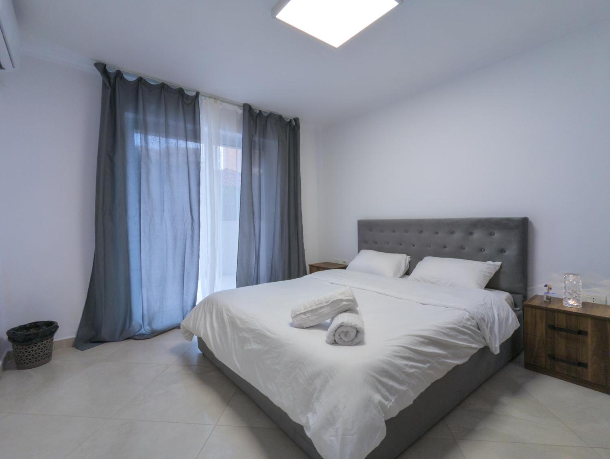 Center Luxury Rooms Тирана Экстерьер фото